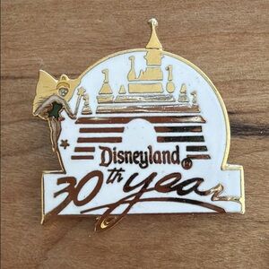 “New” 1985 Disneyland 30TH Anniversary Tinker Bell Castle LE Commemorative Pin